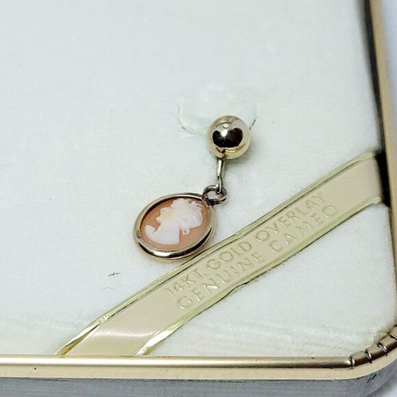 VINTAGE AMCO JEWELS 14K GOLD OVERLAY GEUINE CAMEO PENDANT SCREW BACK EARRING SET - Picture 3 of 10